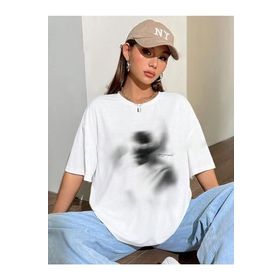 Trendseninle Shadow Baskılı Beyaz Oversize Kadın T-shirt