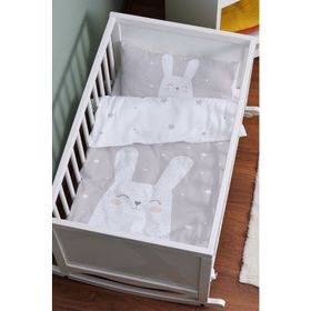 Tuğba Kuğu Pure Baby Serisi Gri Zeminli Beyaz Tavşan 60x100 cm Anne Yanı Beşik Nevresim Takımı