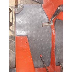 Tümosan 6080 Traktör Kabin Paspası
