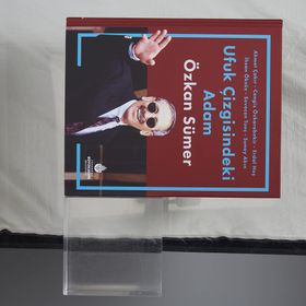 Ufuk Çizgisindeki Adam Özkan Sümer