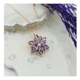Vaoov 925 Ayar Gümüş Mor Taşlı Lotus Çiçeği Kolye