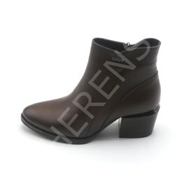 Venüs 2405424 Kahverengi Kadın Bot