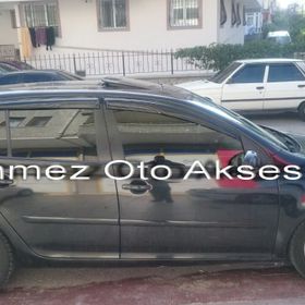 Volkswagen Golf 5 2004-2009 Arası 4 Mügen Cam Rüzgarlığı