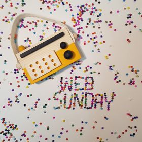 Websunday El Yapımı Ahşap Oyuncak Güneş Sarısı Baby Radyo