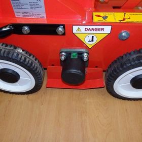 Weibang WB384RC Çim Havalandırma Makinesi