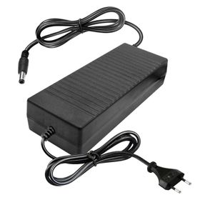 WellPower WP-1207P 5.5x2.5 mm 12V 7A Masa Tipi Adaptör