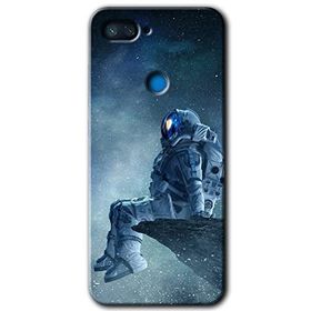 Xiaomi Mi 8 Lite Astronot Yalnızlığı Baskılı Uyumlu Silikon Kılıf