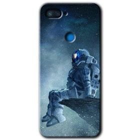 Xiaomi Mi 8 Lite Astronot Yalnızlığı Baskılı Uyumlu Silikon Kılıf
