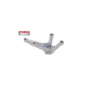 Yamaha YZF R25 2019 Ön Sağ Basamak Braketi