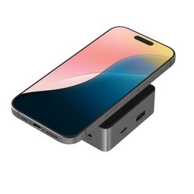 Zagg 109816213 4-Port USB-C Hub Kablosuz Şarj Destekli Çoğaltıcı