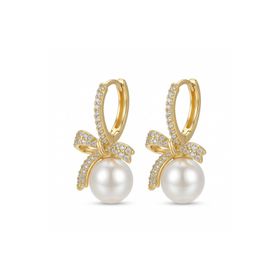 Zeino 14K Altın Kaplama - 1.5 cm Fiyonk & İnci Detaylı Halka Küpe