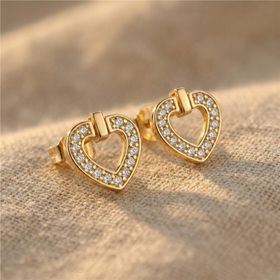 Zeino 14K Altın Kaplama - 1 cm Kalp Şekilli Zirkon Taşlı Sallantılı Çelik Küpe