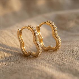 Zeino 14K Altın Kaplama 16 mm Venüs Taş Detaylı Halka Çelik Küpe