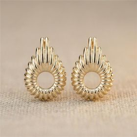 Zeino 14K Altın Kaplama - 17 mm Desenli Damla Küpe