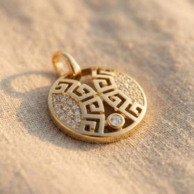 Zeino Zirkon 14K Altın Kaplama - 16 mm Desenli Yuvarlak Kolye Ucu