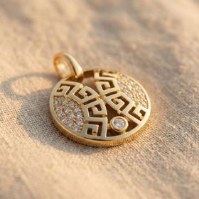 Zeino Zirkon 14K Altın Kaplama - 16 mm Desenli Yuvarlak Kolye Ucu