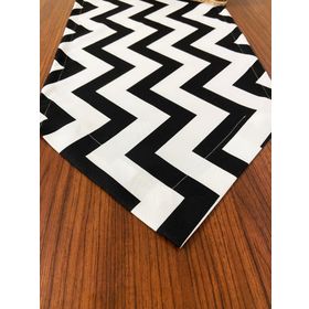 Zeren Home Siyah Beyaz Zizgag Sıvı Geçirmez Üçgen 40x160 cm Runner