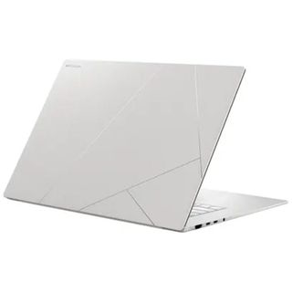 Windowsノート本体 Zenbook S16 Ryzen AI 9 HX 370 32GB / 1TB Asus ZenBook S16 UM5606WA-RK411W Ryzen AI 9 HX 370 32GB RAM 1TB