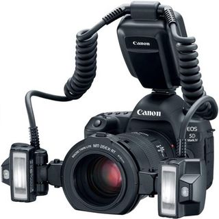Canon EOS M50 EF-M 15-45mm f/3.5-6.3 IS STM Lens Fotoğraf Makinesi