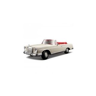Maisto 1/18 1967 Mercedes-Benz 280SE | 1/18 | Model Araçlar