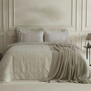 Karaca Home Bride Coll Elina 8 Parça Ekru Çeyiz Seti