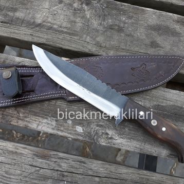 4116 Ahşap Saplı 30 cm Çelik Av Bıçağı
