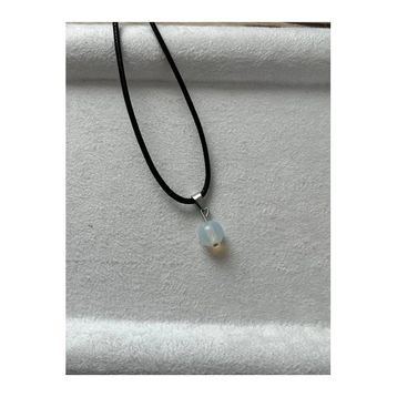 8 mm Opal Taşı İp Deri Kolye