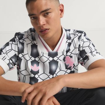 Adidas JM9447 Juventus Turin LFSTLR Erkek Futbol Forma