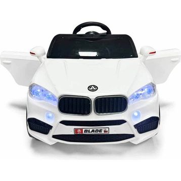 Akar Toys Blade Uzaktan Kumandalı Konforlu Güvenli 12 V Beyaz Akülü Araba