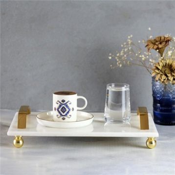 Akayev Mermer Beyaz 30x20 cm Altın Boncuk Ayaklı Tepsi