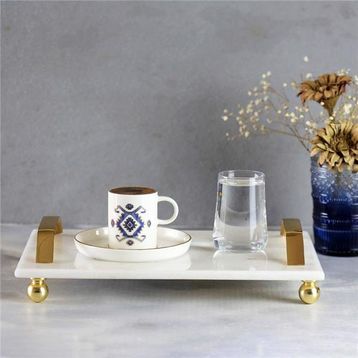 Akayev Mermer Beyaz 30x20 cm Altın Boncuk Ayaklı Tepsi