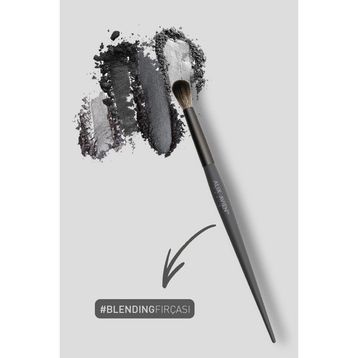 Alix Avien Blending Brush