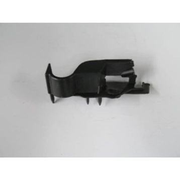 Audi A4 13 Ön Sol Tampon Braketi