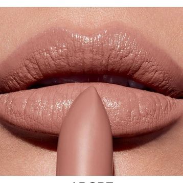 Avon Legend Creme Adore 3.6 gr Kremsi Parlak Bitişli Ruj