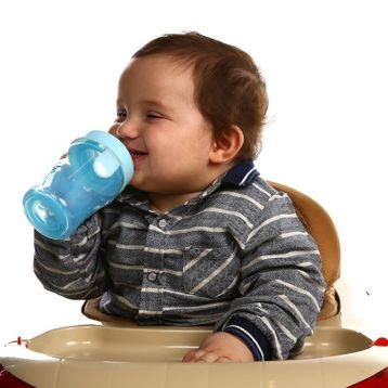 Baby Plus Mavi 240 ml Antikolik Akıtmaz Kulplu PP Bardak