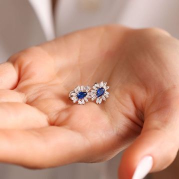 Baget Taşlı Altın Safir Küpe