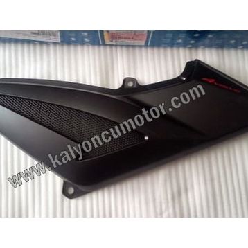 Bajaj Pulsar 200 NS Sağ Yan Panel