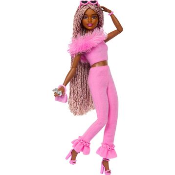 Barbie HYV28 Deluxe Style Kahverengi Örgü Saçlı Bebek