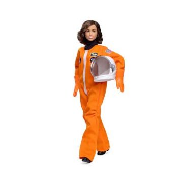 Barbie JBJ28 Signature Ellen Ochoa İlham Veren Kadınlar Koleksiyon Bebeği