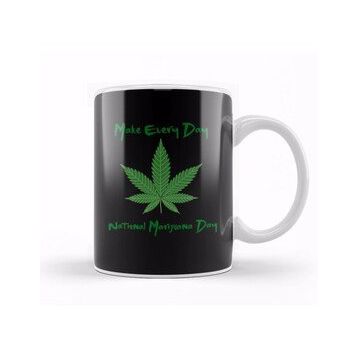 Baskı Dükkanı Make Every Day National Marijuana Day Kupa