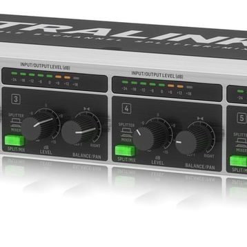 Behringer Ultralink MX882 Rack Mikser