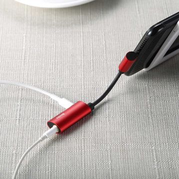 Benks U40 2 in 1 Lightning Audio Adapter