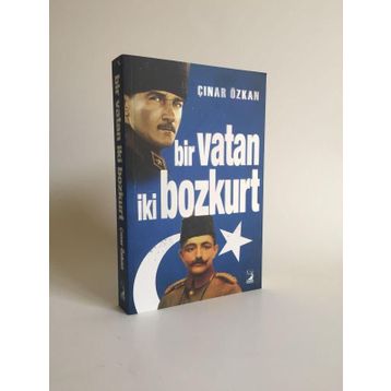 Bir Vatan İki Bozkurt - Çınar Özkan