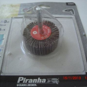 Black & Decker X34041 Yelpaze Zımpara