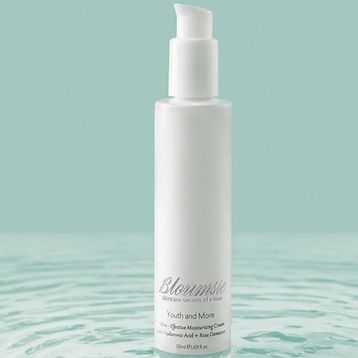 Bloumsie Youth and More Yaşlanma Karşıtı Ultra Nemlendirici Isparta Gülü ve Hyaluronic Acid İçeren 50 ml Yüz Kremi