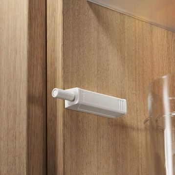 Blum 956.1004B Beyaz Kısa Bas Aç Tip On