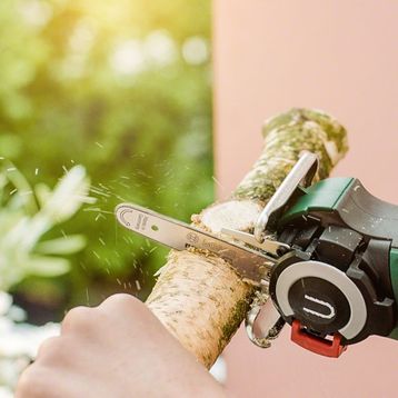 Bosch EasyCut 12 Ağaç Budama Makinesi
