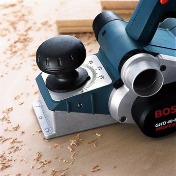Bosch El Planyası GHO 40-82 C (850 W)