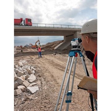 Bosch GOL 26 D-Optik Hizalama/Optik Nivo + BT 160 Tripod ve GR 500 Mira
