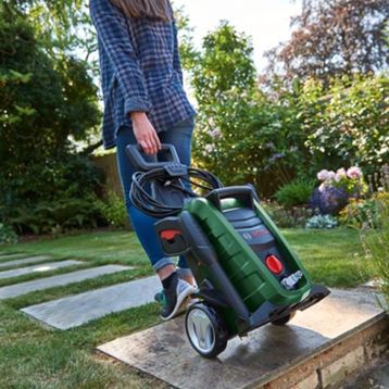 Bosch Universalaquatak 125 1500 W Basınçlı Yıkama Makinesi